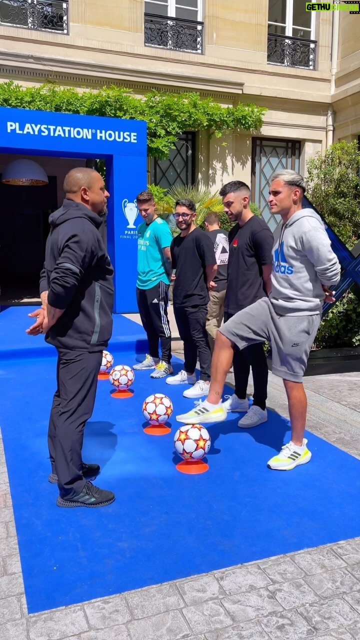 Roberto Carlos Instagram - Reto de Reacci贸n vs Roberto Carlos 馃槏
