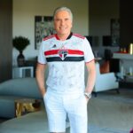 Roberto Justus Instagram - Coração a mil! Início da decisão! Vamos tricolor! ❤️🤍🖤⚽️