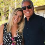Roberto Justus Instagram - Parabéns filha. Mãezona de 3! Que mulher incrível você se tornou! Tenho muito orgulho de suas conquistas tanto profissionais quanto pessoais. Que você continue a sua jornada com muita felicidade e saúde. Estarei sempre te apoiando e te aplaudindo por sua linda trajetória. Te amo! 💙💙🎂