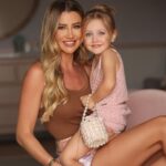 Roberto Justus Instagram - E eu aguento essas duas princesas? Muito amor!💙💙