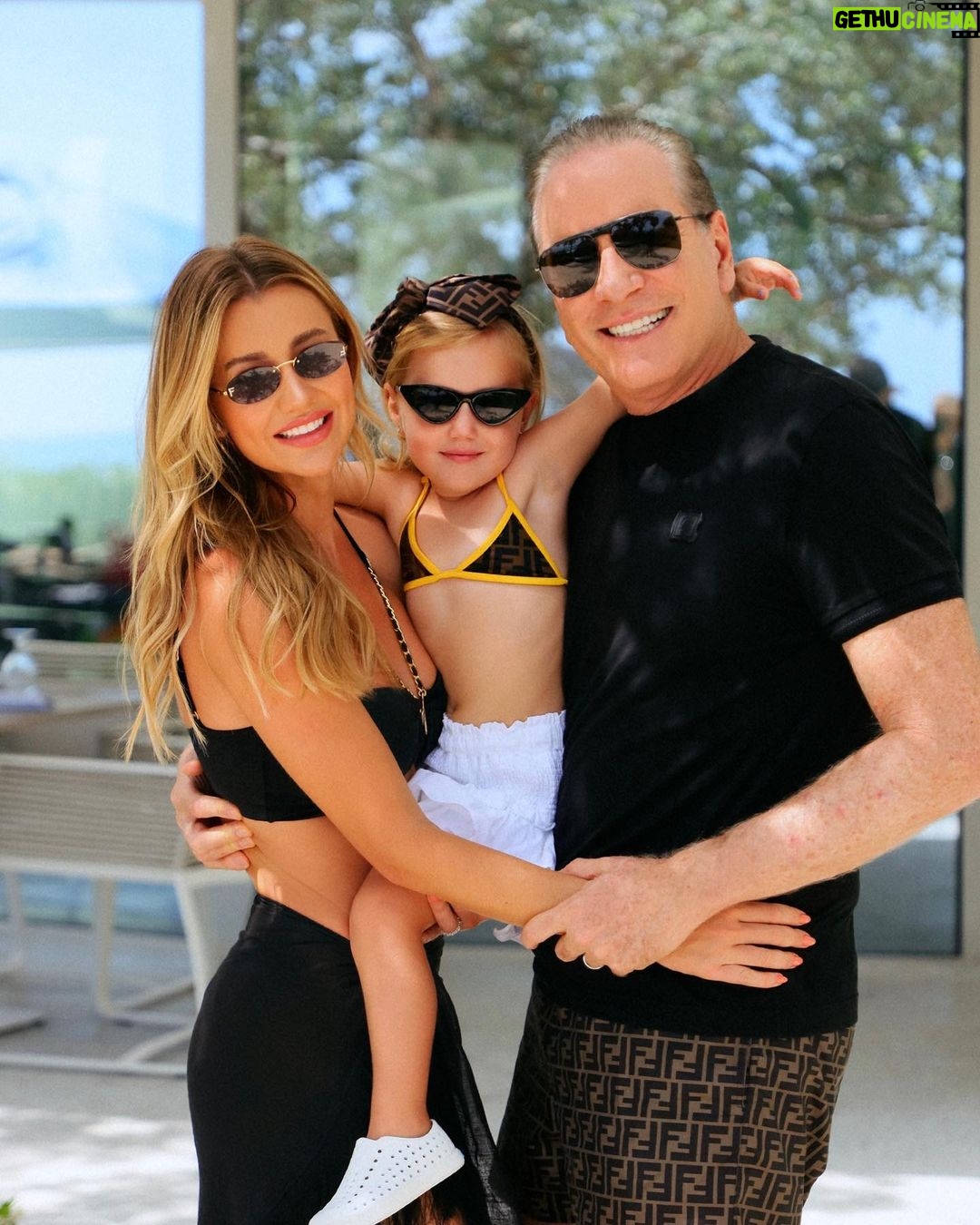 Roberto Justus Instagram - Muito amorβ¦πππ Sunny Isles Beach Miami