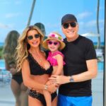 Roberto Justus Instagram - Praia e sol com elas! 💙 Sunny Isles Beach Miami