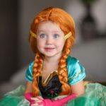 Roberto Justus Instagram - Apareceu a Princesa Anna hoje aqui em casa! Quem aguenta isso? 💙💙💙