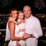 Roberto Justus Instagram - Happy New Year 🍾✨ que 2024 seja um ano de muita saúde! Que o resto a gente conquista 🤍 Miami, Florida