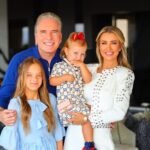Roberto Justus Instagram - No almoço do dia dos pais com as minhas pequenas! Tenho a sorte de ter 5 filhos maravilhosos. Sem dúvida o meu maior patrimônio! São Paulo, Brazil