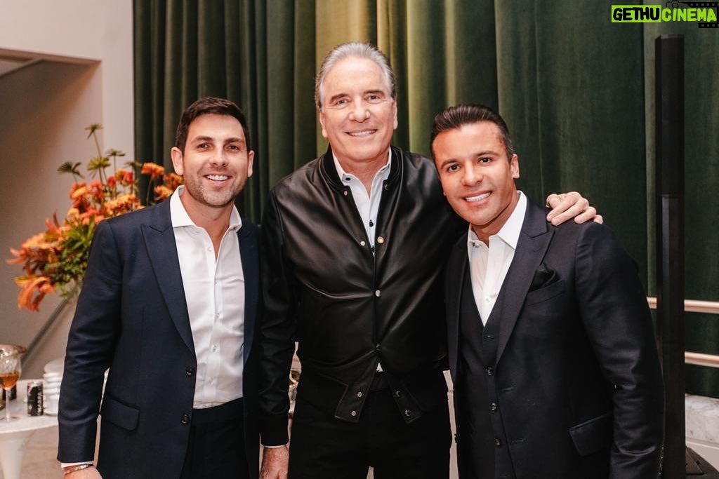 Roberto Justus Instagram - Com os meus sócios @michael.ssoares e @edubitello no evento de lançamento de minha entrada na @marpagestaotributaria Porto Alegre, Rio Grande do Sul