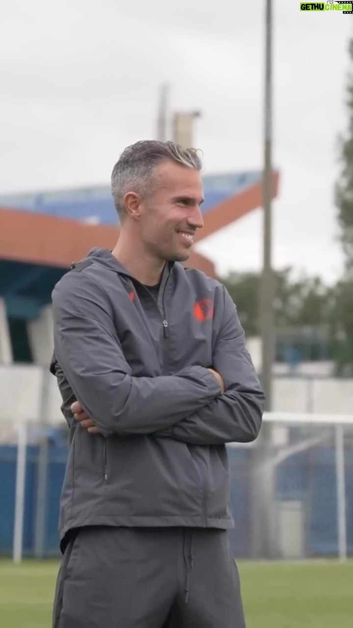 Robin van Persie - 129.7K Likes - 𝗣𝗮𝘀𝘀𝗶𝗼𝗻 ⚽️🫶