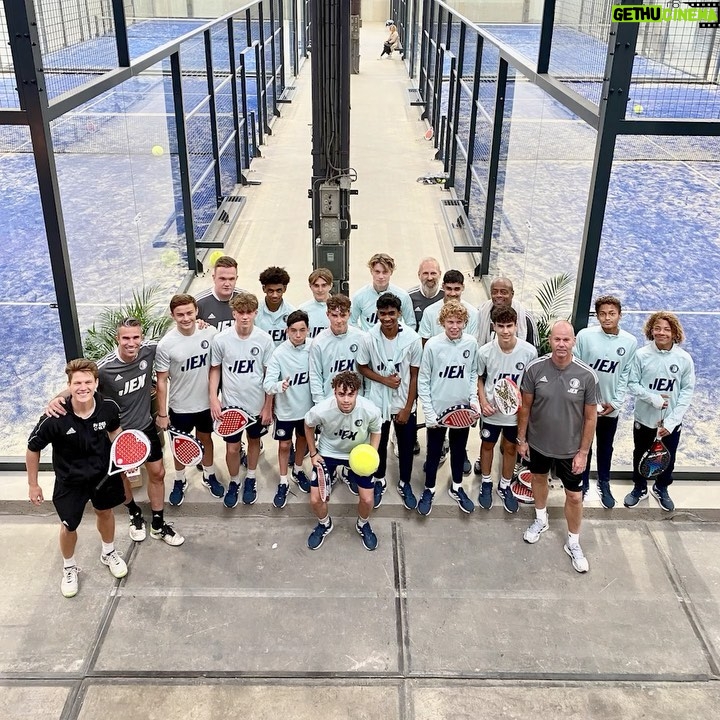 Robin van Persie Instagram - A day well spent on Saturday with the @Feyenoord U16 Team playing Padel and Foot Volley 💫🔥👌🏻