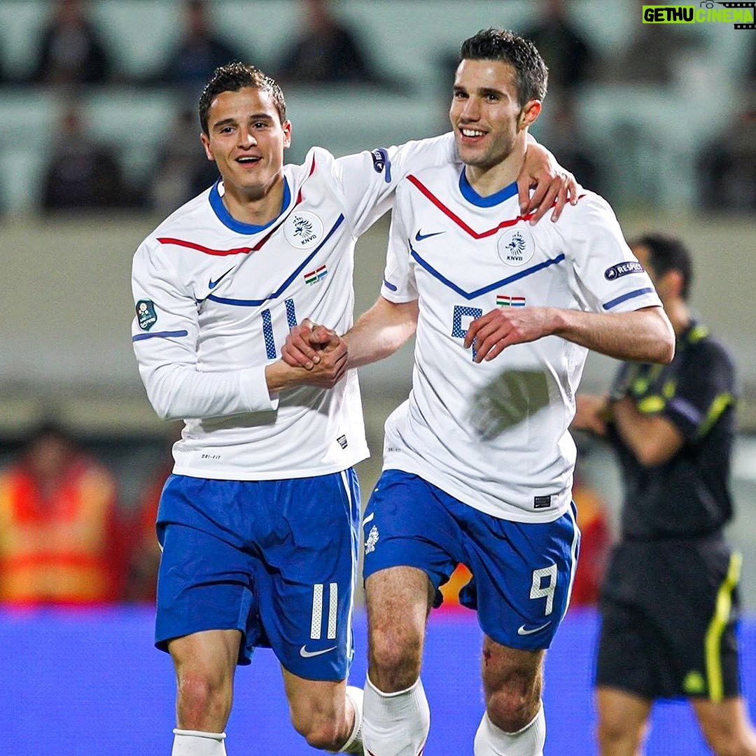 Robin van Persie - 101K Likes - My Day One br⚽! We have shared countless moments, both on and off the pitch, that I’ll never forget. You’re such a great person, always hard-working, honest, respectful and.. what a player 😍🔥 You became much more than a colleague for me.. you are family ❤️! I’m wishing you all the best for your next stage in life, I’m sure you will follow your passion and find your way 👊