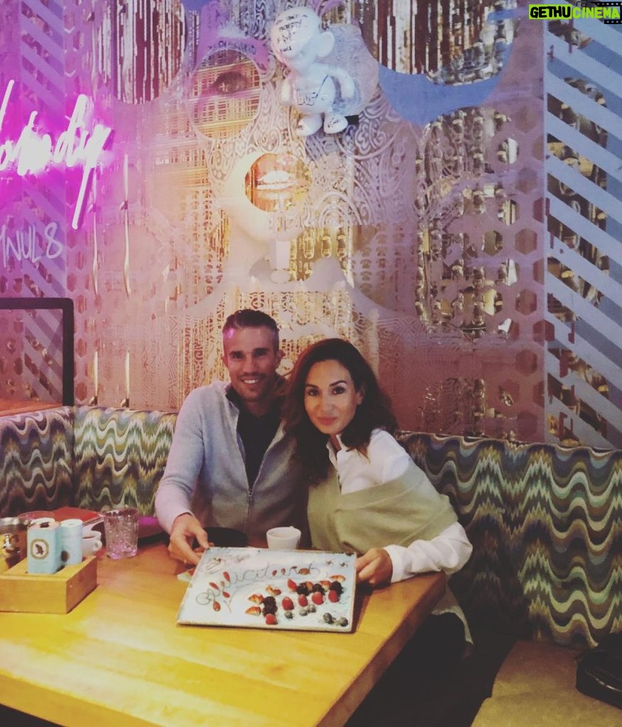 Robin van Persie Instagram - Birthday lunch with 🐝 @bouchravanpersie Growing old together, but staying young at heart ❤️ #37