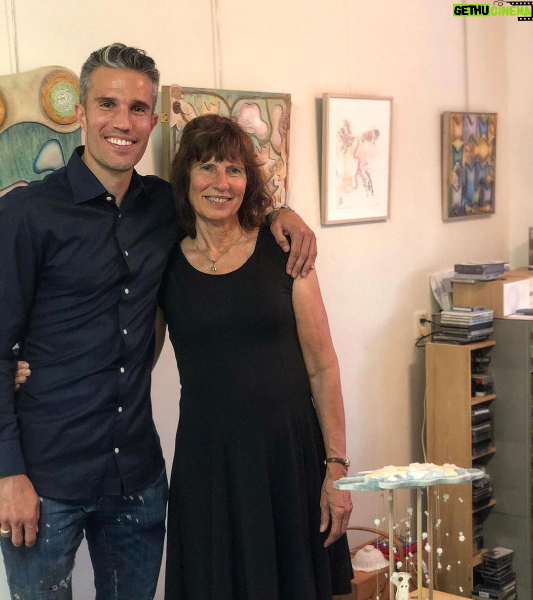 Robin van Persie - 91.2K Likes - Lovely to catch up and see your great creations, mom 😁❤️ Happy to see you have always followed your passions, I’ll forever be a proud son!