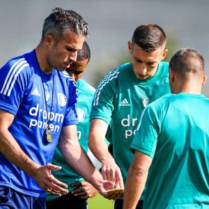 Robin van Persie Instagram - Another good session done @feyenoord ✅💪 Looking forward to see the boys back in action again on Sunday ⚽️!