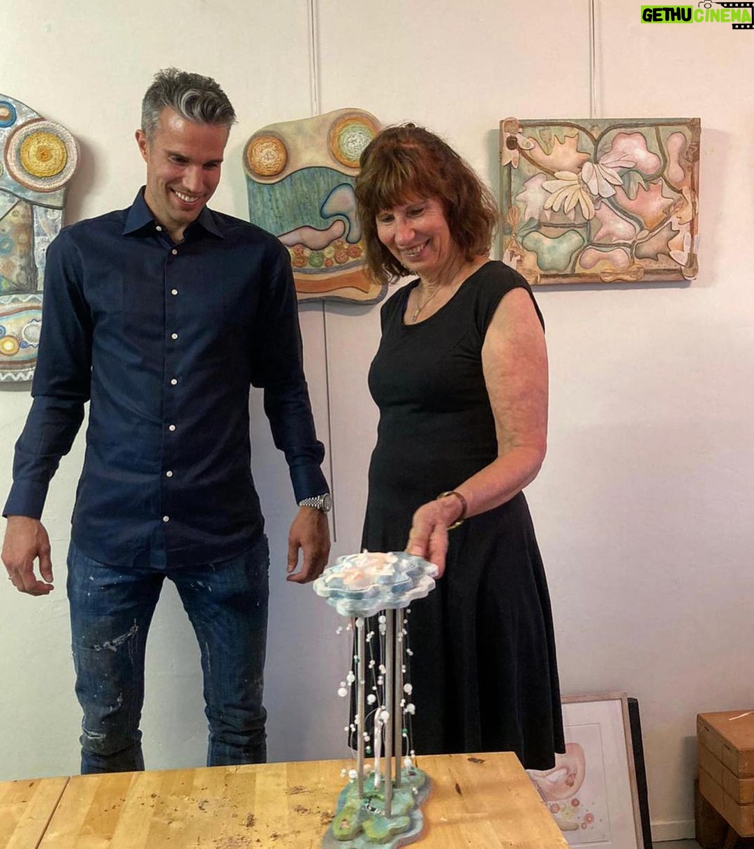 Robin van Persie - 91.2K Likes - Lovely to catch up and see your great creations, mom 😁❤️ Happy to see you have always followed your passions, I’ll forever be a proud son!