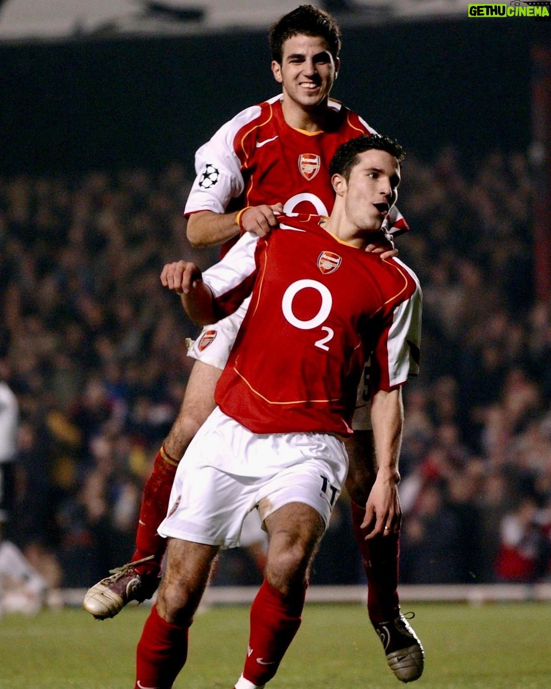 Robin van Persie - 453.5K Likes - šŖšµš®š š® š°š®šæš²š²šæ, ššµš®š š® š½š¹š®šš²šæ š
It was a joy to have played alongside you during your first steps in professional football.
Always a step ahead the rest and a fantastic person as well!
Congrats on an amazing career and I wish you all the best with your next chapter as a manager @cescf4bregas š