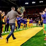 Robin van Persie Instagram - Honoured 🧡🦁 Johan Cruijff ArenA