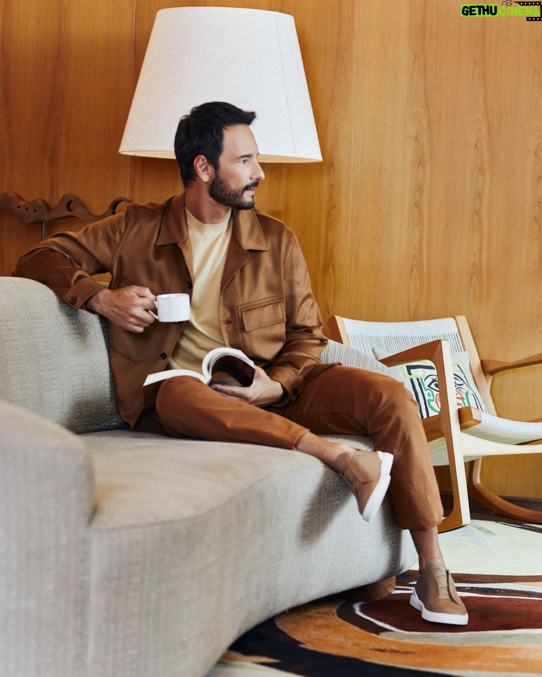 Rodrigo Santoro Instagram - Encerrando o ano com a tradição e elegância de @zegnaofficial #Publicidade
