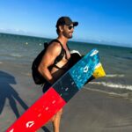 Rodrigo Santoro Instagram - Nossa aventura pelas águas cristalinas de Maragogi, uma das maravilhas do Brasil 💚 Muito obrigado, Kiti e Marcelo, pela acolhida tão carinhosa. As lembranças do mergulho na região vão acompanhar a gente pela vida.