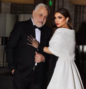 Rogena Instagram - @joyawards.official مهرجان
ليله فنية رائعة جمعت الفن العربى فى الرياضstyld by  @tarekyehia.official 
Designer  @eman_alajlan 
Make up @manargamilmakeupartist 
Hairstylist @aljawhara_hair 
Photographer @soma_photography19
Jewelry
@alaqili_jewelery 
Suit @ahmedlotfy101