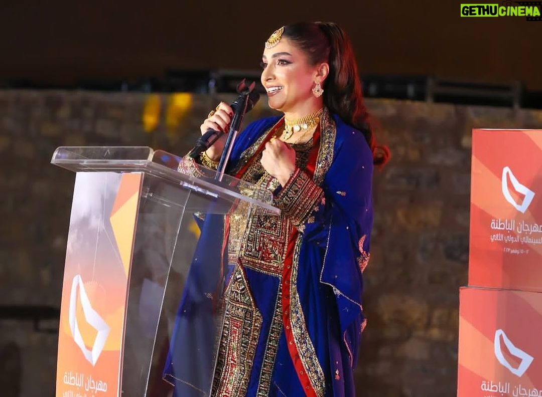 Rogena Instagram - الحمد والشكر لله تكريمى فى #مهرجان_الباطنة_السينمائي_الدولي #مسقط Dress @maryam_albalushi12m2 @ab.gold1 Make up @lamya.mua Hair @hair_styles345 @amr_awny_photography