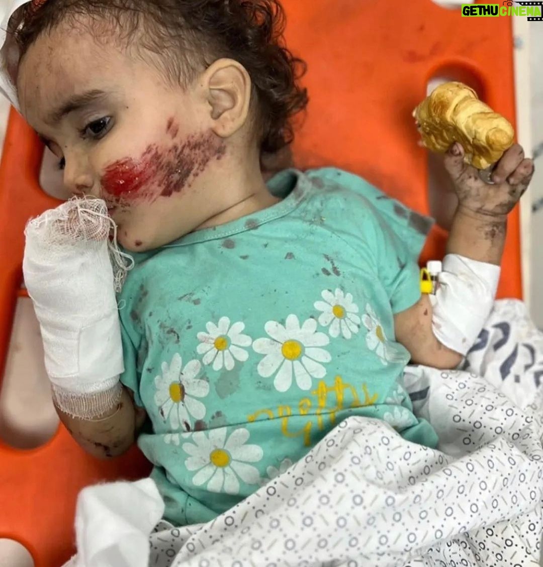 Rogena Instagram - اليوم ماتت الانسانية حسبنا الله ونعم الوكيل مجزره لاهل فلسطين هذة ليست حرب هذة ابادة للشعب الفلسطينى الا ان نصر الله قريب #فلسطين #فلسطين🇵🇸 #الحريه_لفلسطين #freepalestine #freepalestine🇵🇸