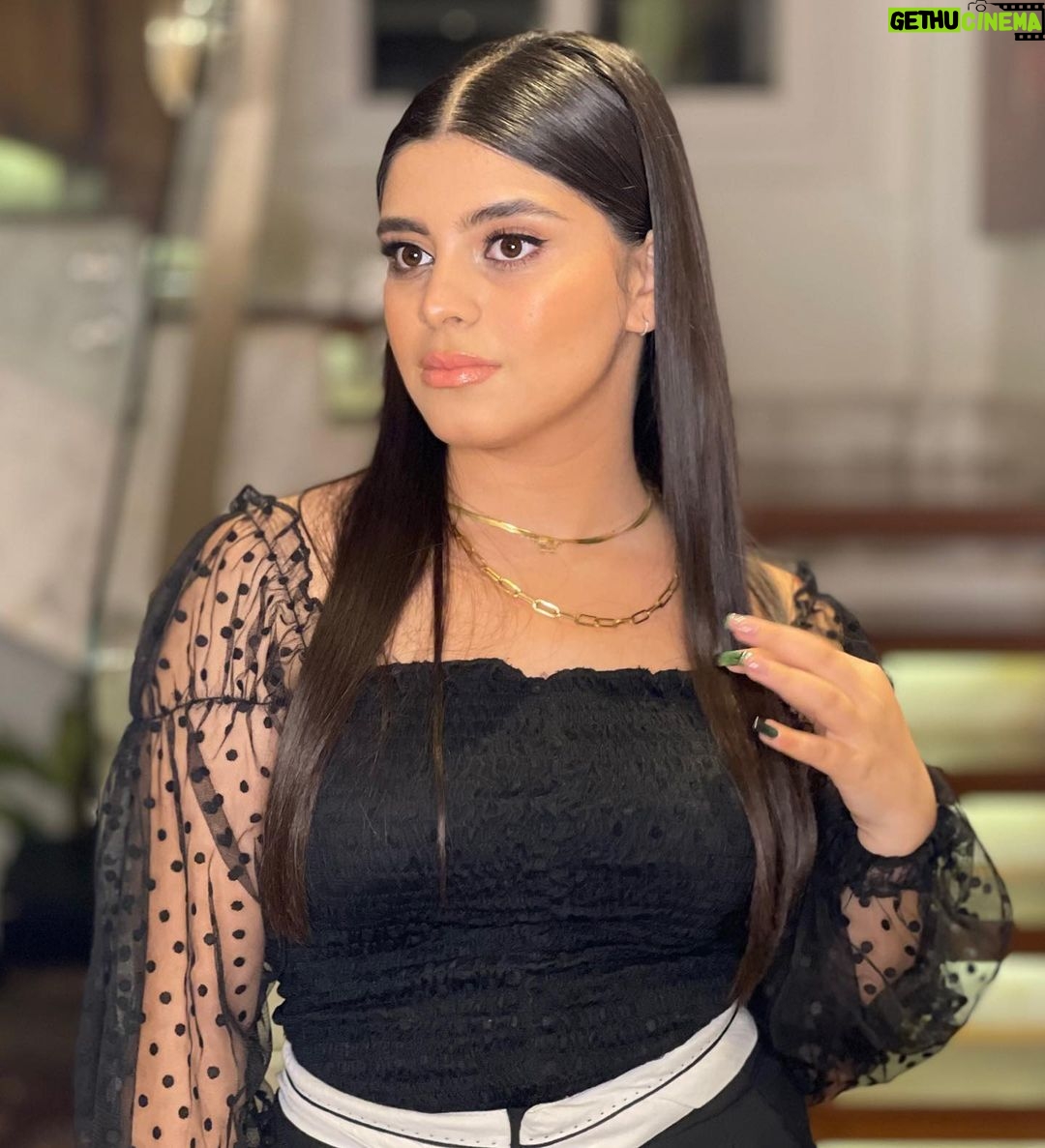 Rogena Instagram - Stylist @tarekyehia.official Suit @ghaly_fashion_designer Make up @artistnehal Hair @mena.mon @alsagheersalons @mariaamzaky