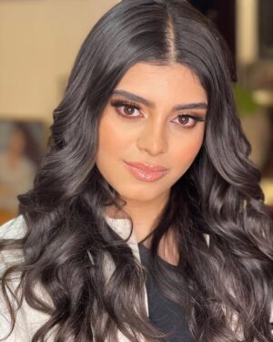 Rogena Instagram - Styled by @mayajules 
Make up @alsagheersalons 
@artistnehal 
Hair @ahmedzakaria_hairstylist 
Suit @be_my_guest_shopping