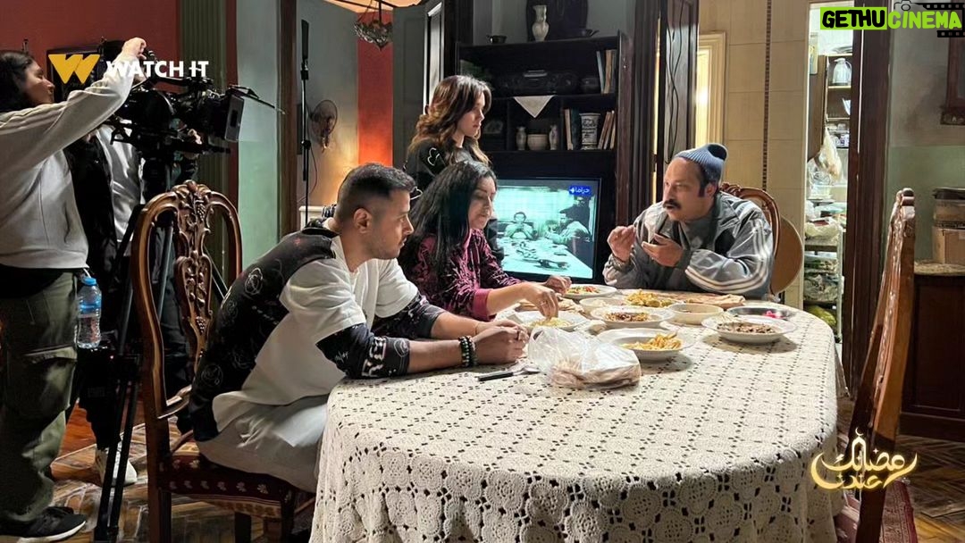 Rogena Instagram - لقطات من كواليس مسلسل سر إلهي 🎬 انتظروا النجمة #روجينا في مسلسل #سر_إلهي على #WATCHIT 🌙😍 #رمضانك_عندنا متوفر في جميع أنحاء العالم @rogenaofficial @mohammedtharwatofficia1 @ahmedmagdy.official @mourad_makram @noha.abdin.official