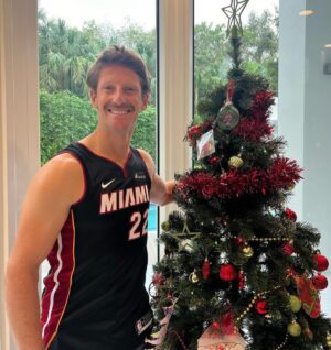 Romain Grosjean Instagram - Xmas in Miami (with Stach 2.0)
Family, friends, turkey and a nice @miamiheat jersey signed 💯😍