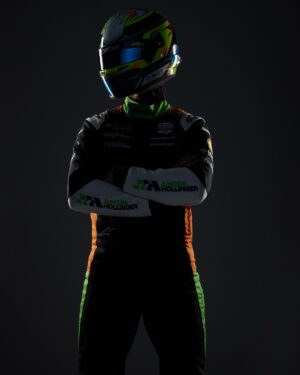 Romain Grosjean Instagram - New colors look good ! Excited for what’s to come 💪🏻
Vamos @juncoshollinger 
#thephoenix