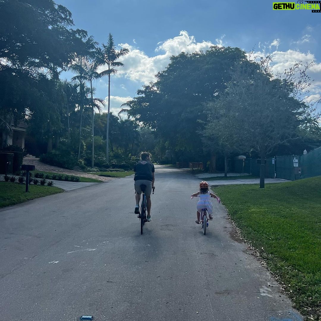 Romain Grosjean Instagram - Phoenix cycling team 😍 📸 @mariongrosjean