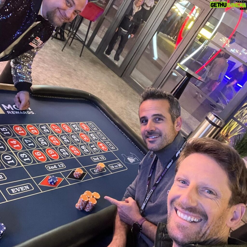 Romain Grosjean Instagram - Vegas GP Enjoying a fake casino in the paddock with @laurentdupin_f1