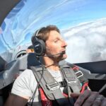 Romain Grosjean Instagram – My good friend @thejimmygraham sending a roll and me getting slightly surprised 😂
First acrobatics on a plane today and unsurprisingly I LOVED IT !!!