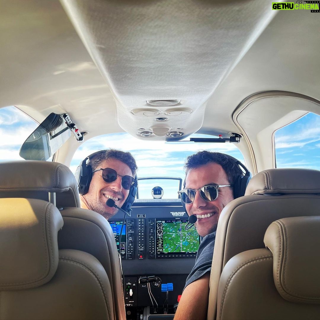 Romain Grosjean Instagram - Who wants to come onboard Phoenix airline ? #fly #captain