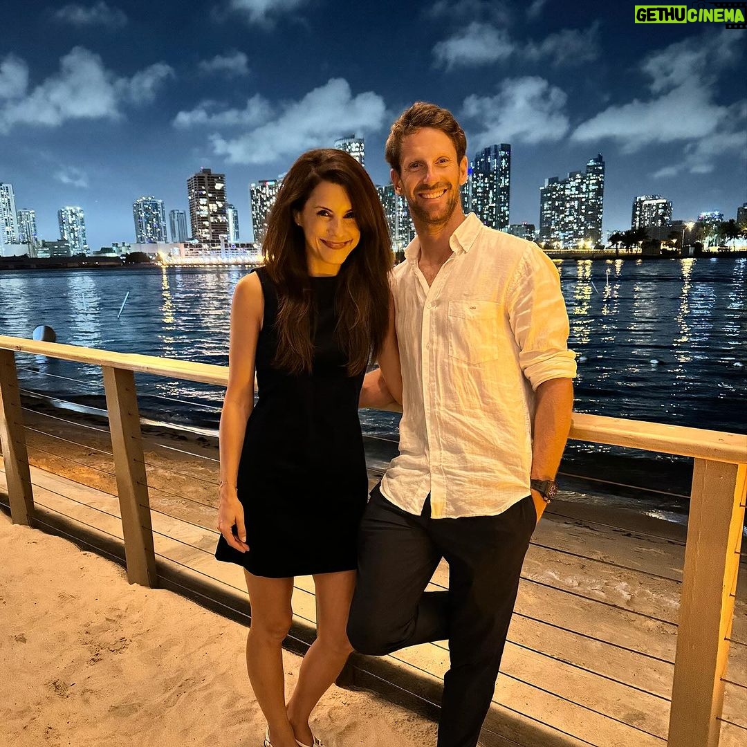 Romain Grosjean Instagram - Happy #valentinesday my love Thanks for making every day of my life special and unique Love you ❤️ Mosquito