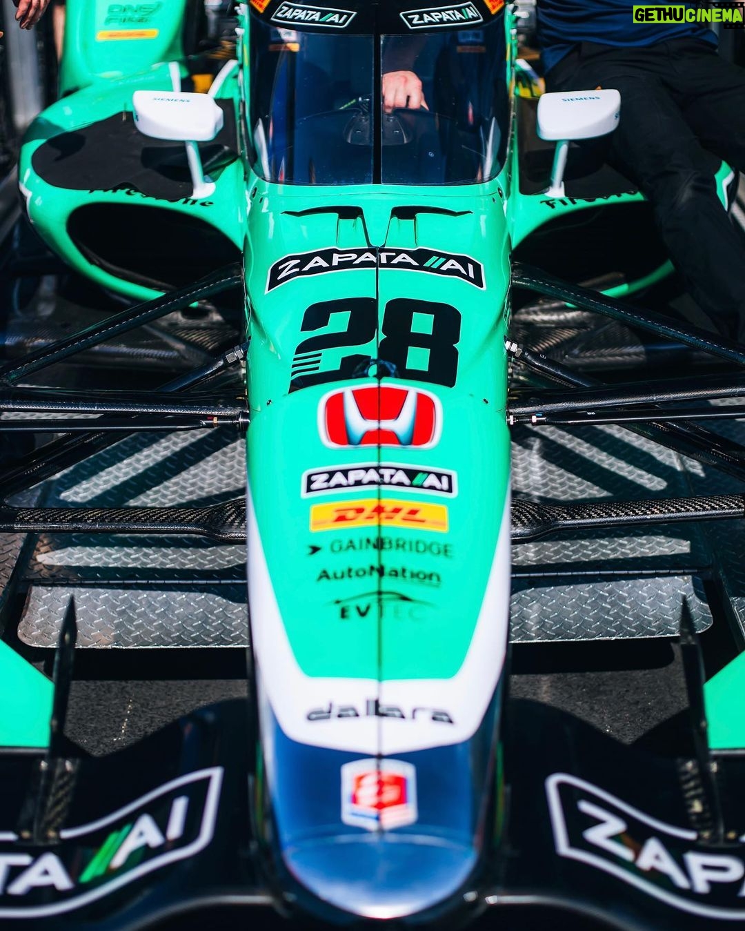 Romain Grosjean Instagram - The Zapata AI green machine is back on track this weekend 🤩