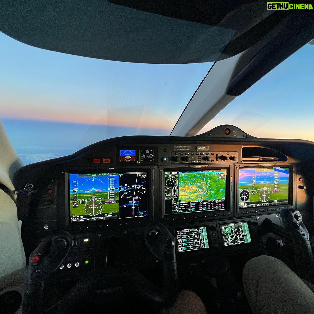 Romain Grosjean Instagram - Miami - St Louis - Miami Flew the @dahertbm 960 with Wayman the boss Tested in Gateway ahead of next week race Flew back to Miami with a beautiful sunset and some nice Floridian storms Miami, Florida