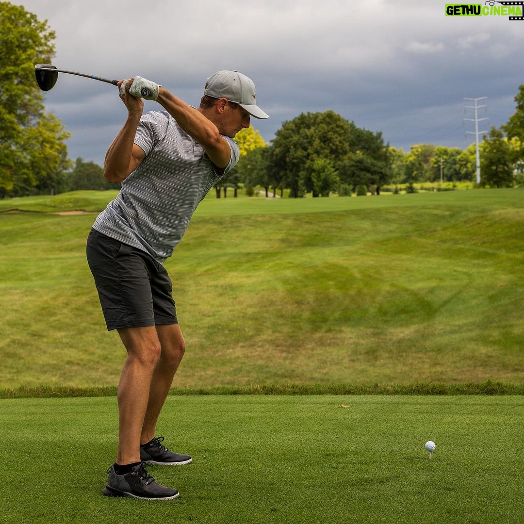 Romain Grosjean Instagram - Rainy day off in Indianapolis #golf #fun @titleist Indianapolis Motor Speedway