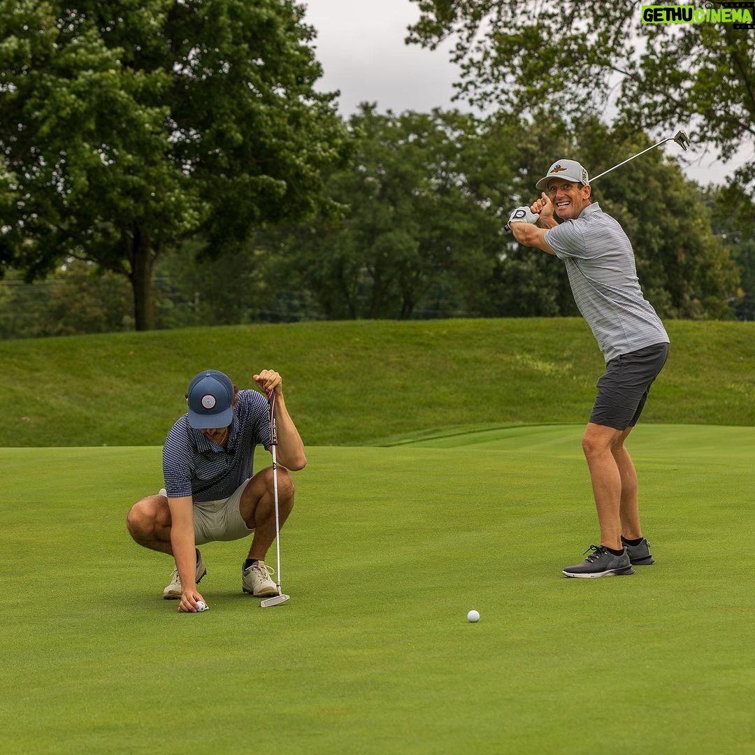 Romain Grosjean Instagram - Rainy day off in Indianapolis #golf #fun @titleist Indianapolis Motor Speedway