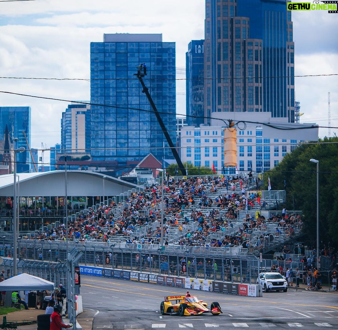 Romain Grosjean Instagram - The @dhlus car looks good and is fast in Nashville 💯 Downtown Nashville