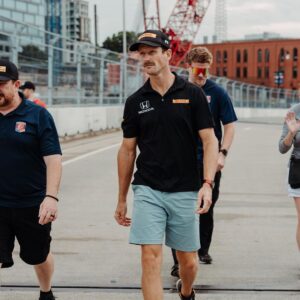 Romain Grosjean Instagram - Stache walk in Nashville 🥸
#r8g #indycar #musiccity