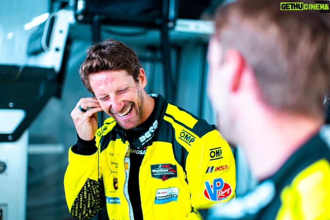 Romain Grosjean Instagram - Some of my favorite behind the scenes photos from Daytona with @iron.lynx and @lamborghinisc #r8g #rolex24 #lamborghini