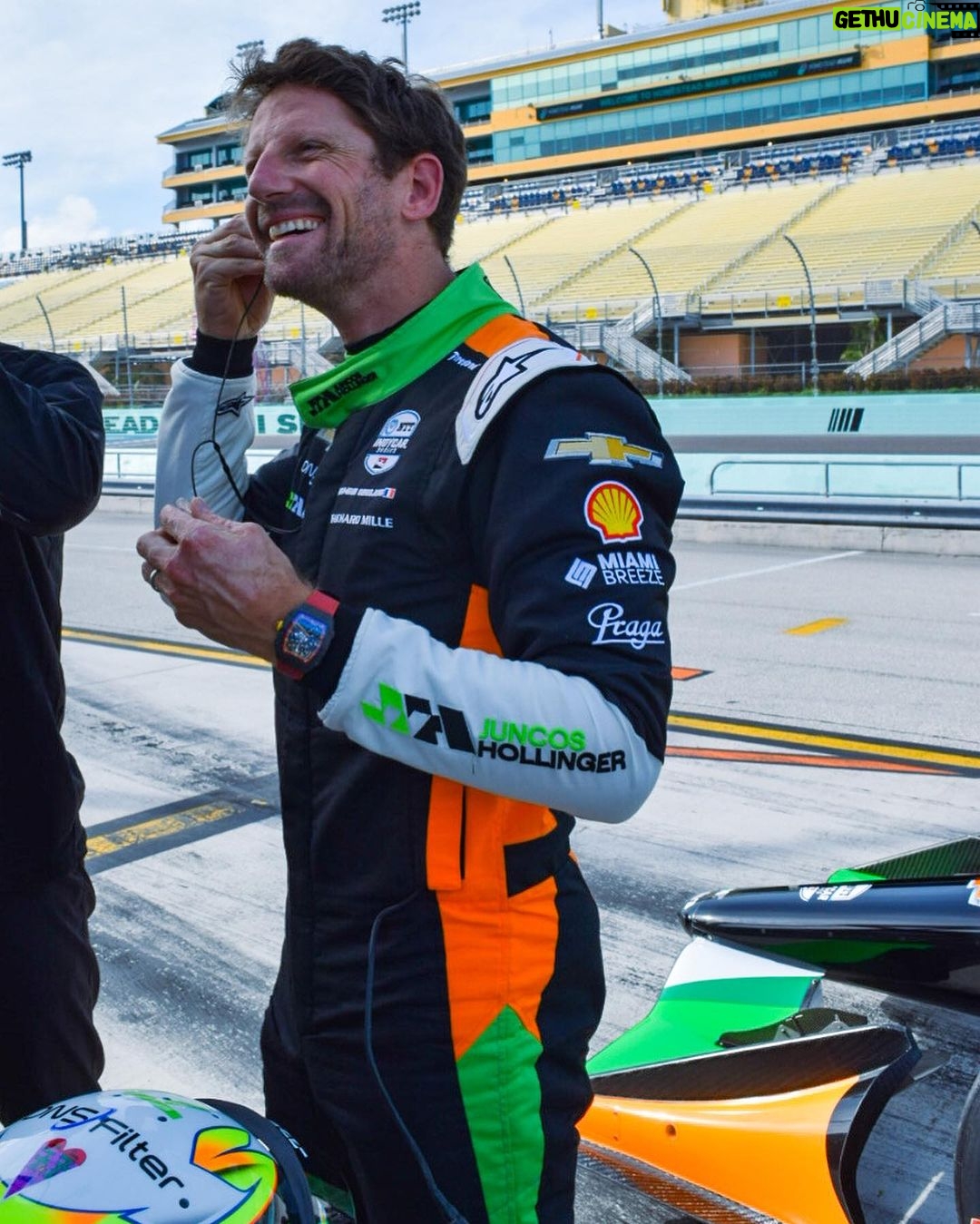 Romain Grosjean Instagram - First laps for @grosjeanromain behind the wheel of #77 💚 Homestead-Miami Speedway