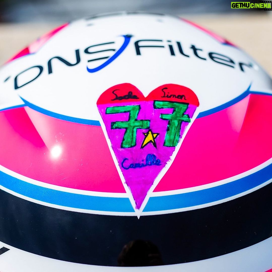 Romain Grosjean Instagram - Miami vibe helmet 💙💕