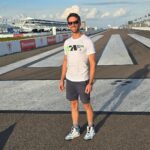 Romain Grosjean Instagram - St Pete track walk ✅ Excited to be on track tomorrow. One of my favorite street course of the year 💯 #stpetegp #indycar #juncos