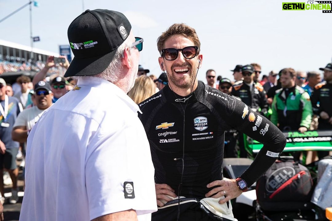Romain Grosjean Instagram - From St Pete with smile 😃