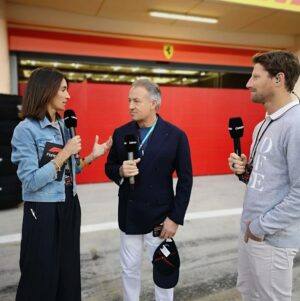 Romain Grosjean Instagram - Bahrain with @canalplus was very fun.
Great to see so many familiar faces and friends in the paddock.
@f1 doing an incredible job again
