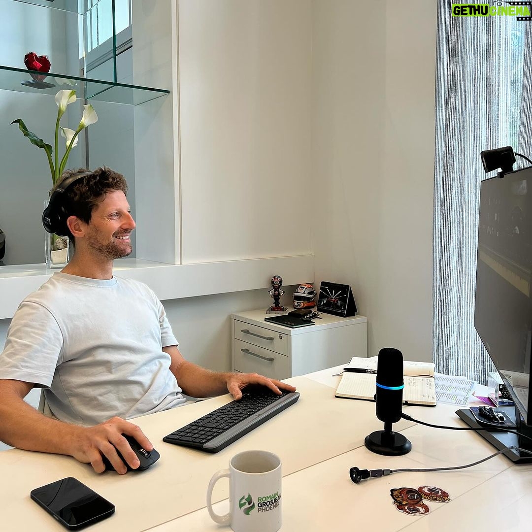 Romain Grosjean Instagram - More YouTube video editing on the way 📹🎥📽️ What’s you Saturday like?