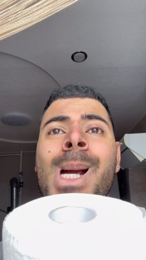 Roman Kagramanov Instagram - Отмечай своего романтика 😂🤣❤️