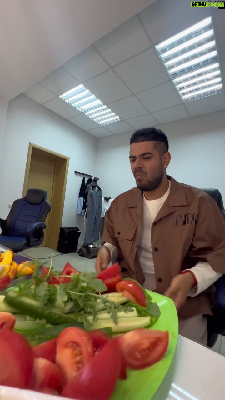 Roman Kagramanov - 76K Likes - Я отмечай худышку😂❤️