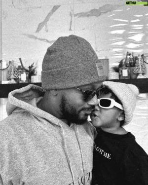 Romeo Miller Instagram - Just at the crib trying on the new @romeeverything threads for the relaunch this holiday season and my little River Rose saw the baby gear and dressed up like daddy, went and grabbed her shades and crashed the party and never left my side. Guess I found my new R|E model lol. Man I love being a girl dad! 🥹😎🤍💕 #GodGotMe #RomeEverything #LinkinBio #GirlDad #Twin